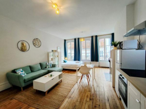 Home - Paris IV - Séjour à Auxerre